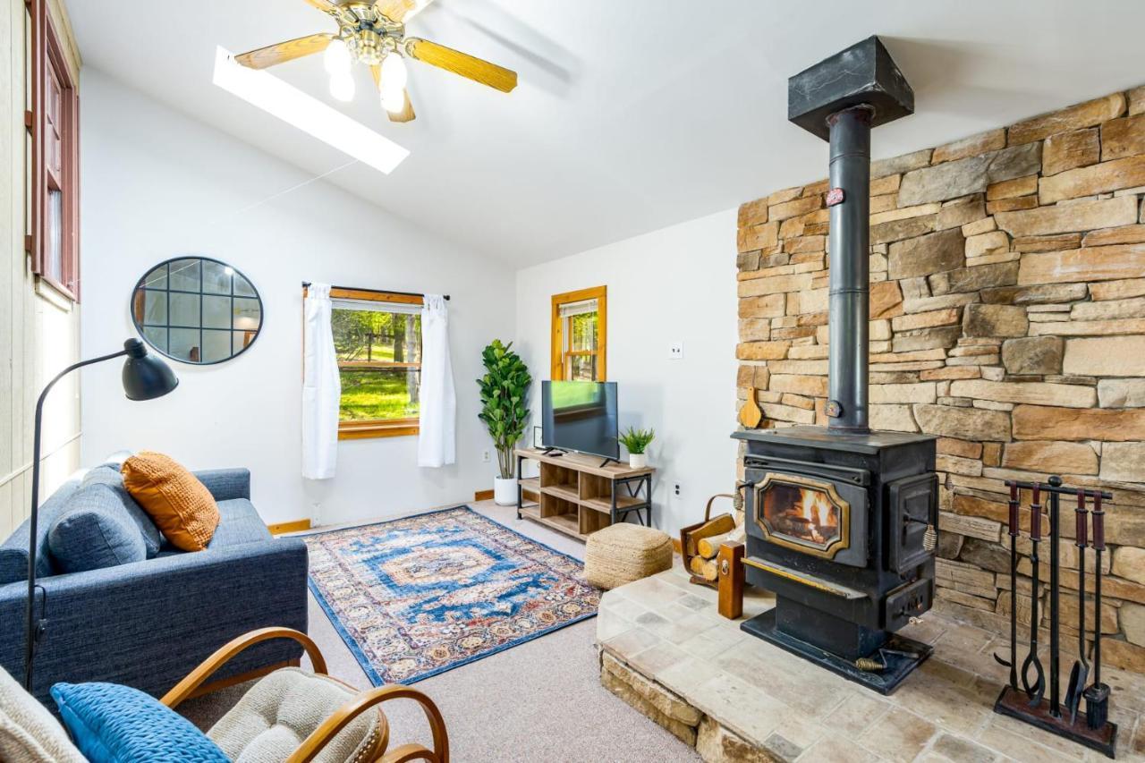 River Access Cabin With Hot Tub, Fire Pit, & Wifi! Morton Grove Ngoại thất bức ảnh