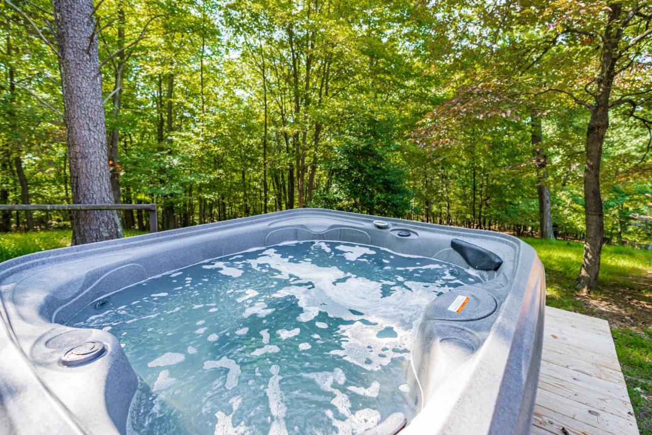 River Access Cabin With Hot Tub, Fire Pit, & Wifi! Morton Grove Ngoại thất bức ảnh