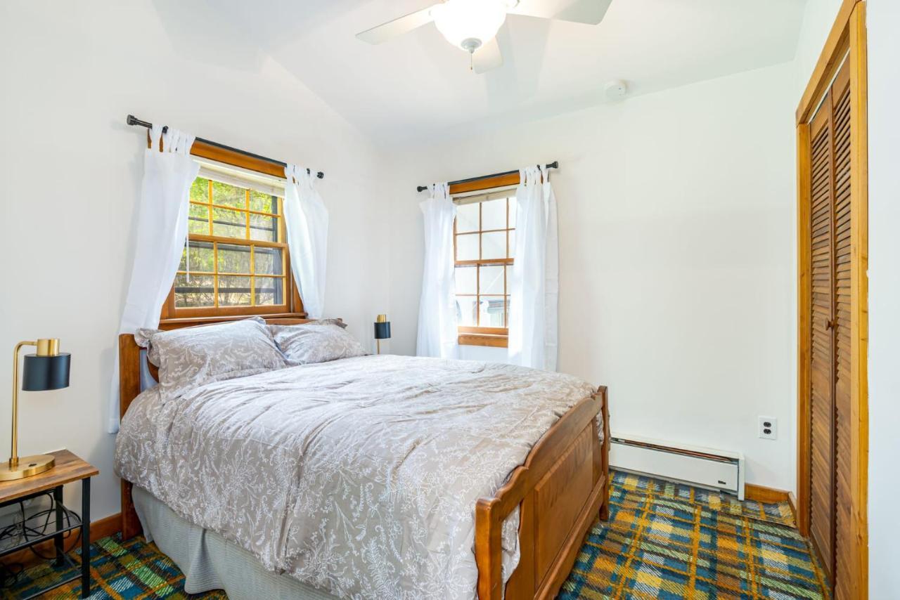 River Access Cabin With Hot Tub, Fire Pit, & Wifi! Morton Grove Ngoại thất bức ảnh